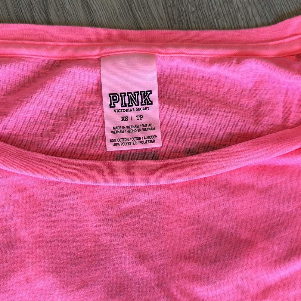 Pink long sleeve tee 🩷 - Picture 2 of 3